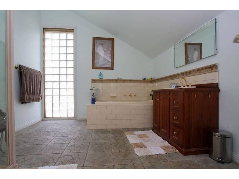 6 Eric Street, Belgrave VIC 3160