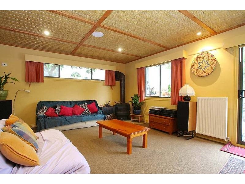 5 Batesleigh Road, Selby VIC 3159