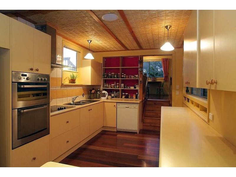 5 Batesleigh Road, Selby VIC 3159