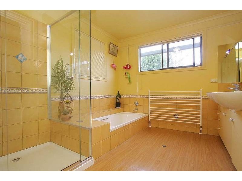 5 Batesleigh Road, Selby VIC 3159