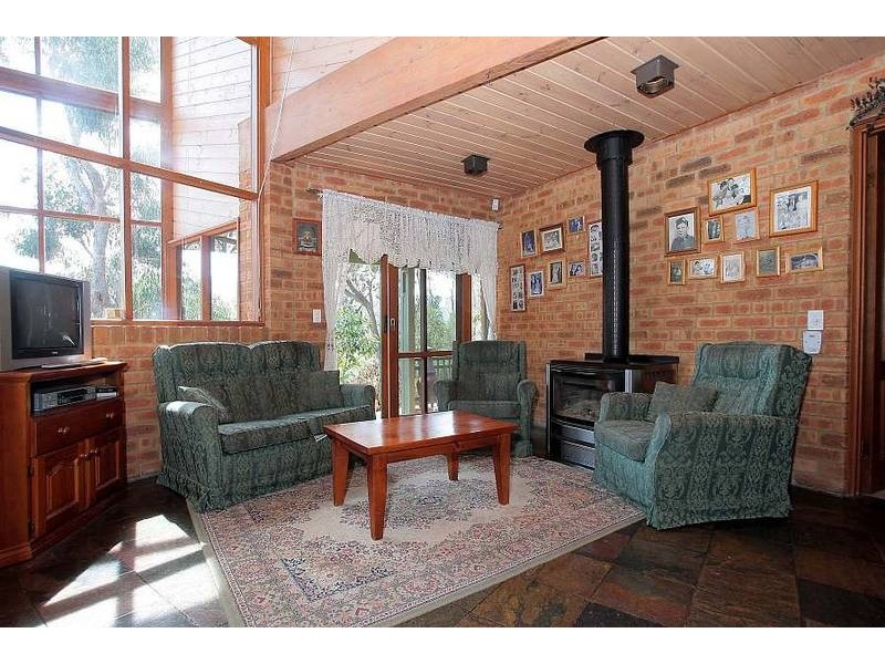 4 Mary Street, Upwey VIC 3158