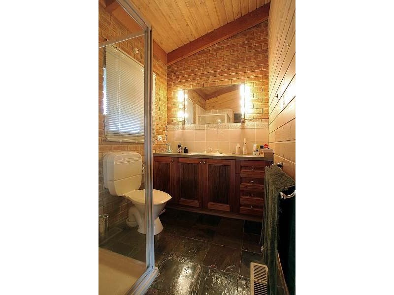 4 Mary Street, Upwey VIC 3158