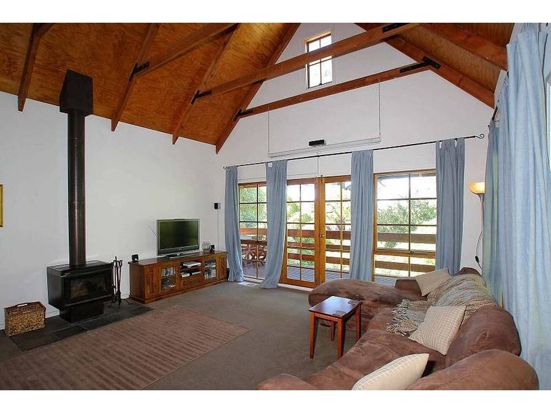 81 Temple Road, Selby VIC 3159