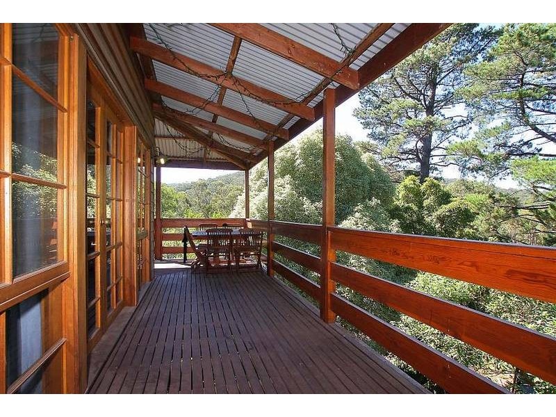 81 Temple Road, Selby VIC 3159