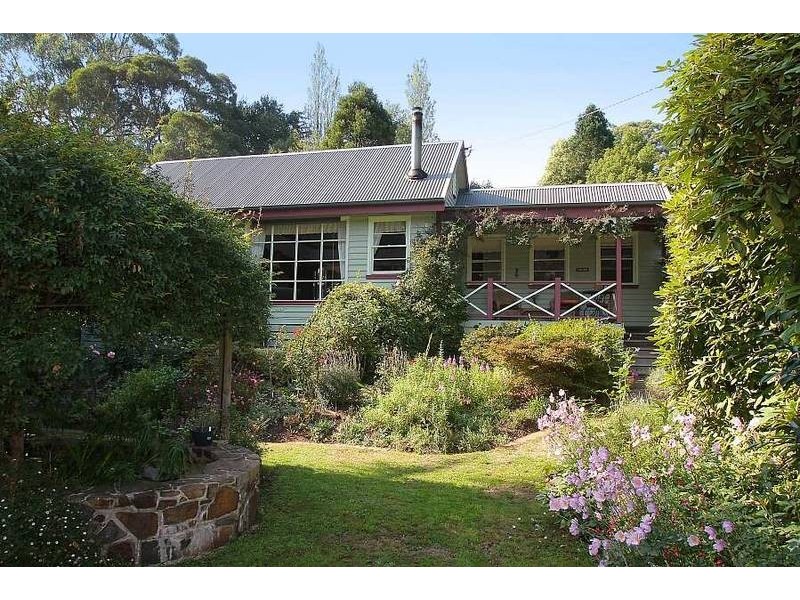 4 Robert Street, Sassafras VIC 3787