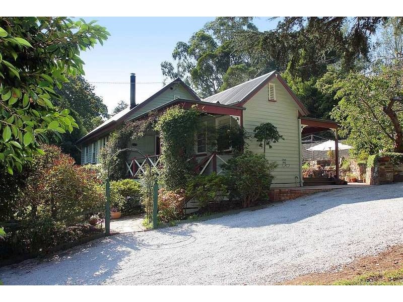 4 Robert Street, Sassafras VIC 3787