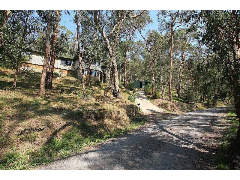 1 Currajong Avenue, Selby VIC 3159