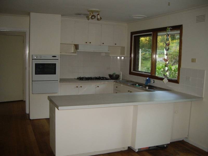 2 Glen Road, Belgrave Heights VIC 3160