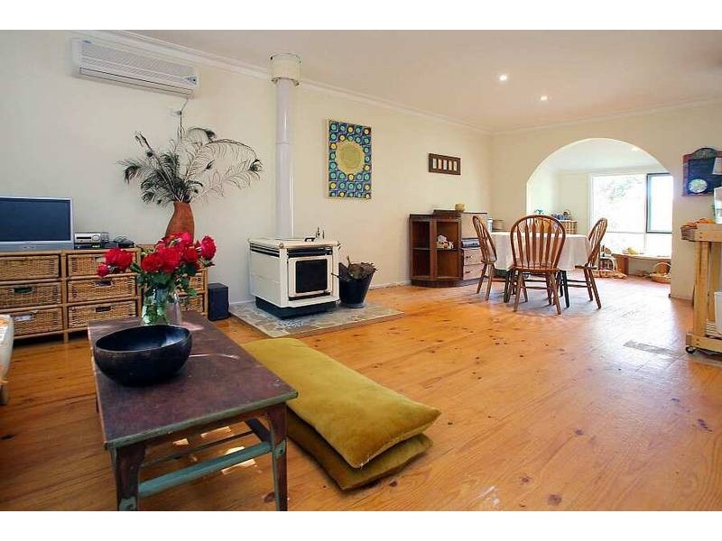 72 Temple Road, Selby VIC 3159