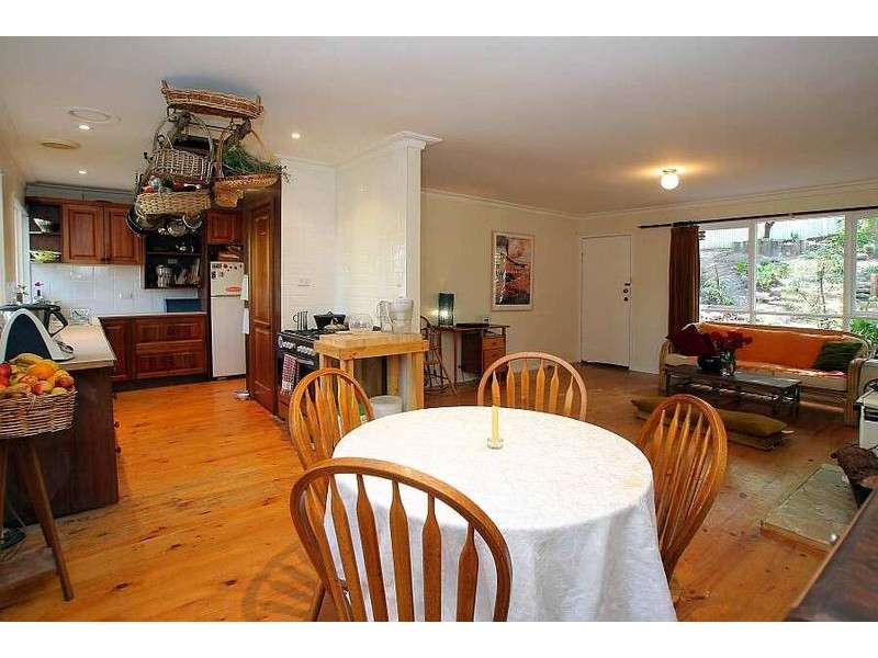 72 Temple Road, Selby VIC 3159