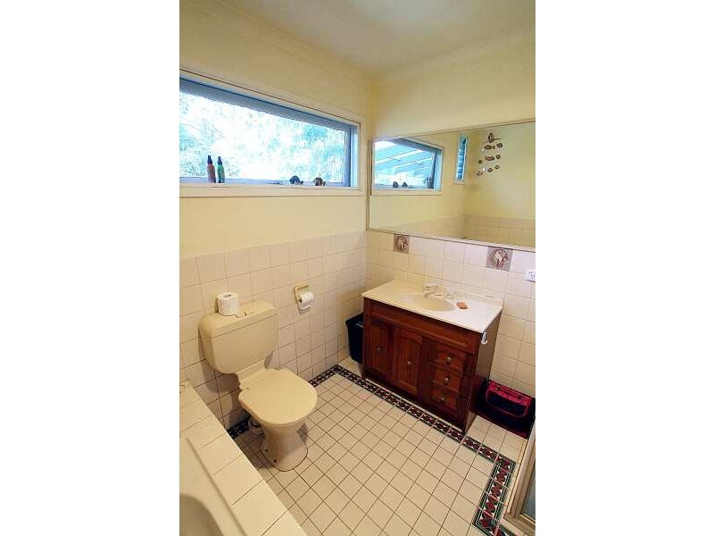 72 Temple Road, Selby VIC 3159
