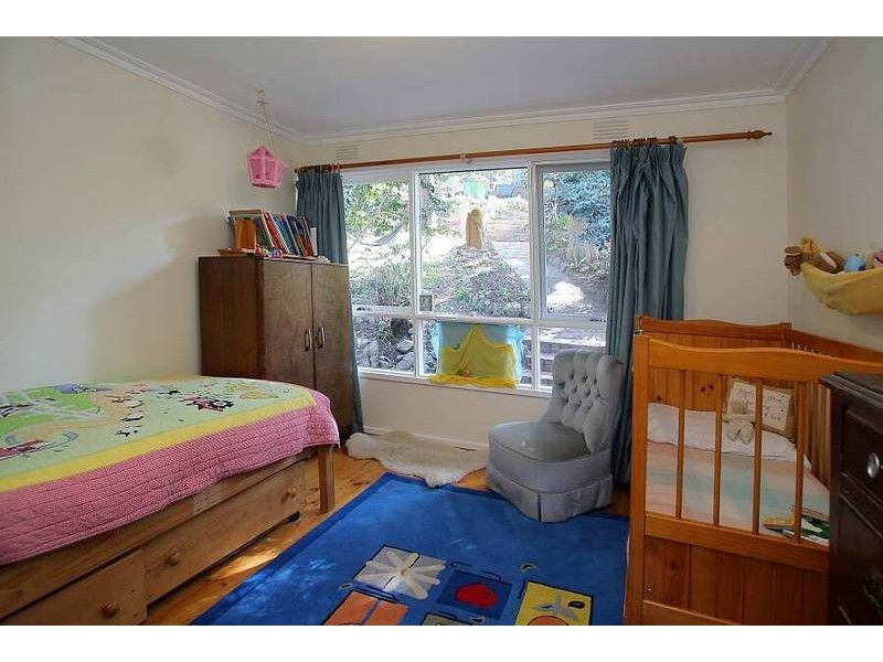 72 Temple Road, Selby VIC 3159