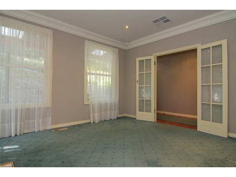 6 Ebbels Parade, Olinda VIC 3788
