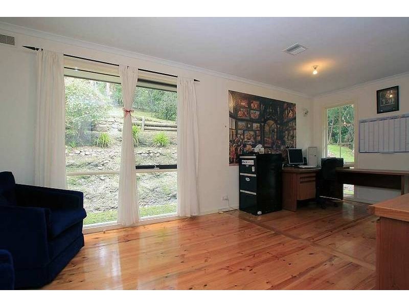 2 Banool Road, Selby VIC 3159