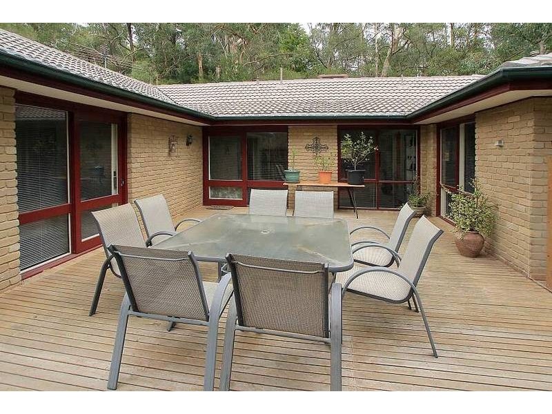 2 Banool Road, Selby VIC 3159