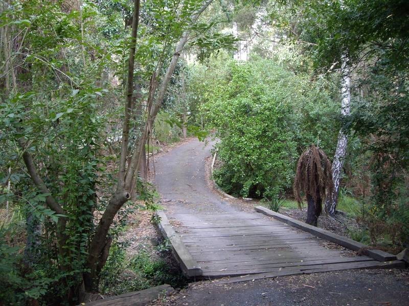 25 Mast Gully Road, Upwey VIC 3158