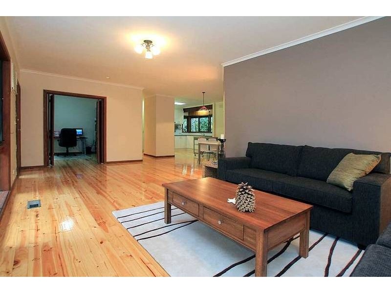 6 Licence Road, Belgrave South VIC 3160