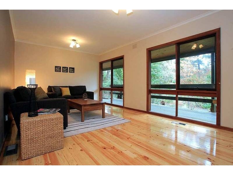 6 Licence Road, Belgrave South VIC 3160