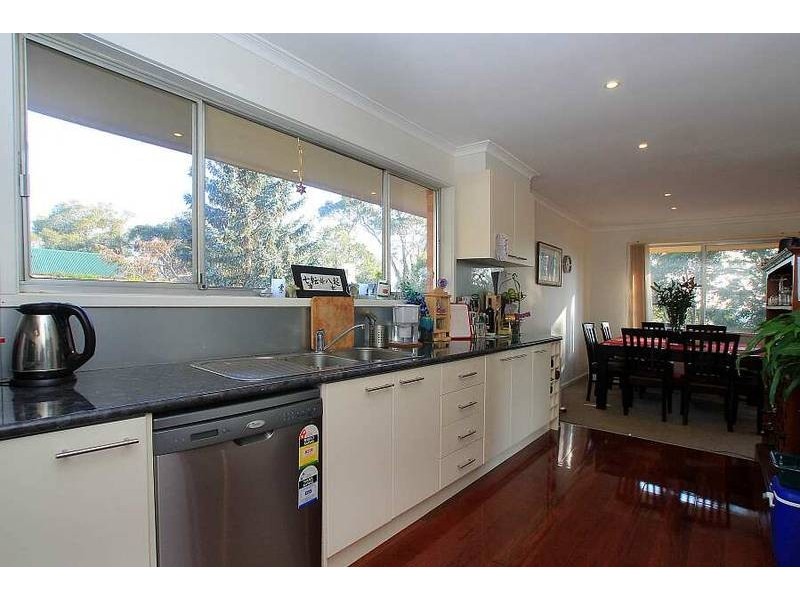 8 Kooringal Road, Upwey VIC 3158