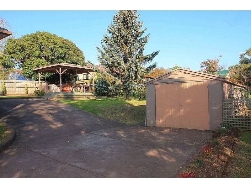 8 Kooringal Road, Upwey VIC 3158