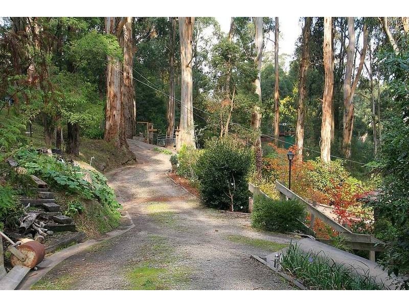 9 Grandview Grove, Menzies Creek VIC 3159