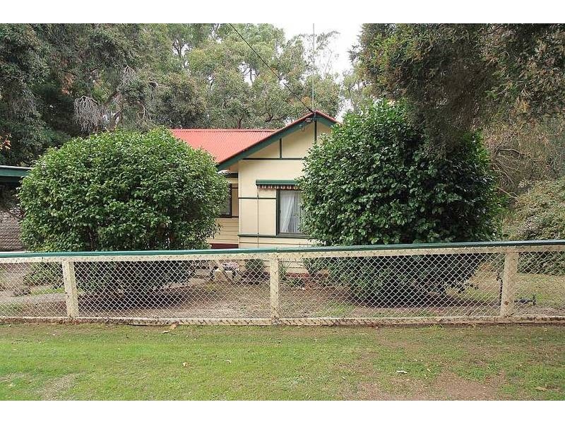 12 Thompson Road, Upwey VIC 3158