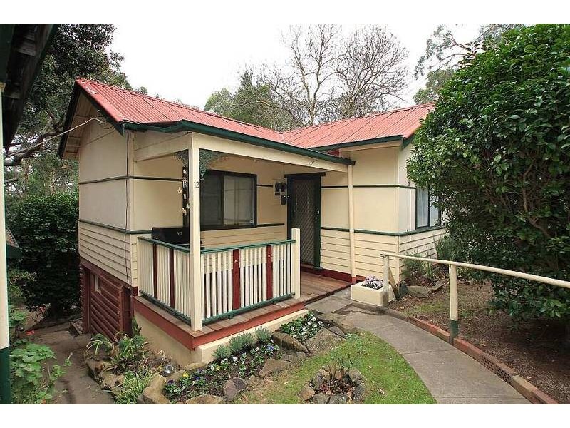 12 Thompson Road, Upwey VIC 3158
