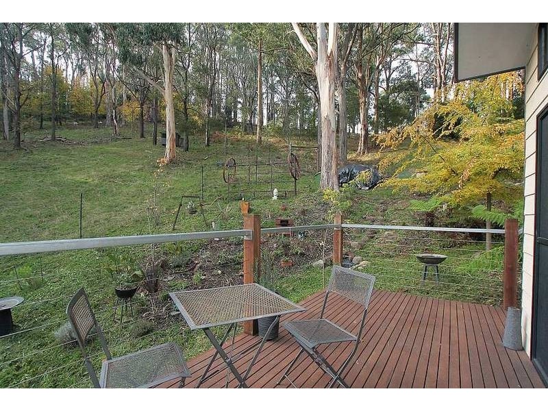 9 St Leonards Road, Selby VIC 3159