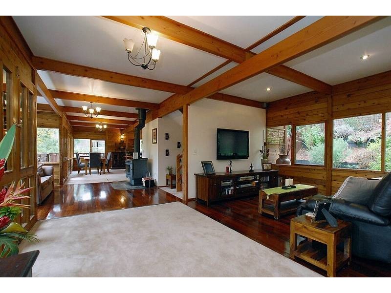 9 Gordon Avenue, Tecoma VIC 3160