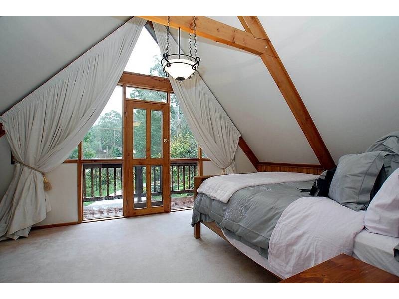 9 Gordon Avenue, Tecoma VIC 3160