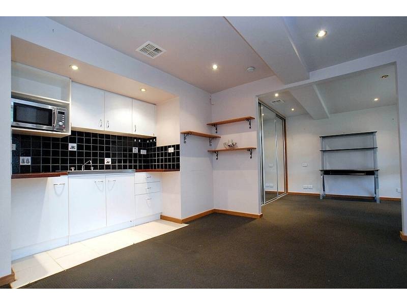 9 Gordon Avenue, Tecoma VIC 3160