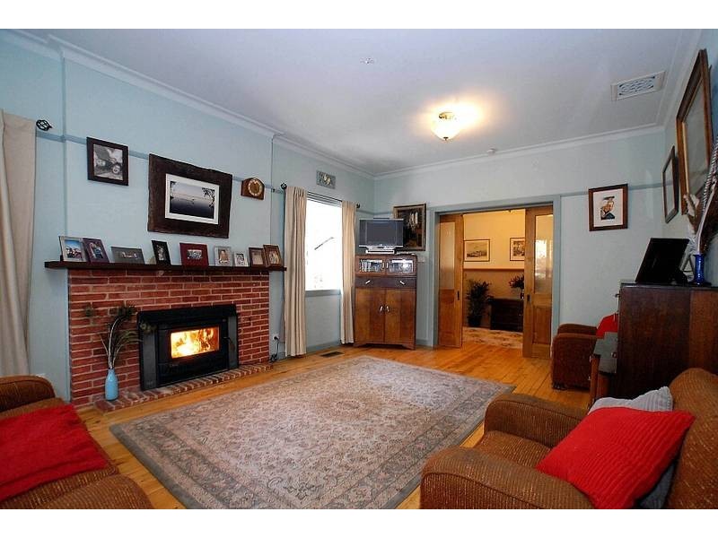 3 Panteg Road, Sassafras VIC 3787