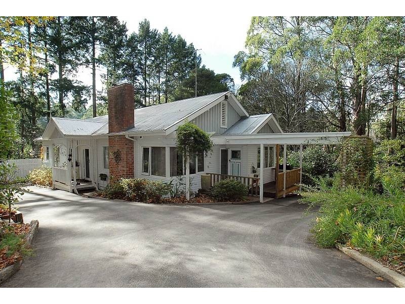 3 Panteg Road, Sassafras VIC 3787