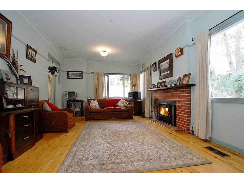 3 Panteg Road, Sassafras VIC 3787