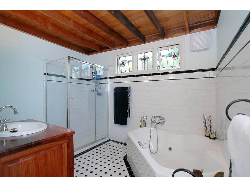 21 Thompson Road, Upwey VIC 3158