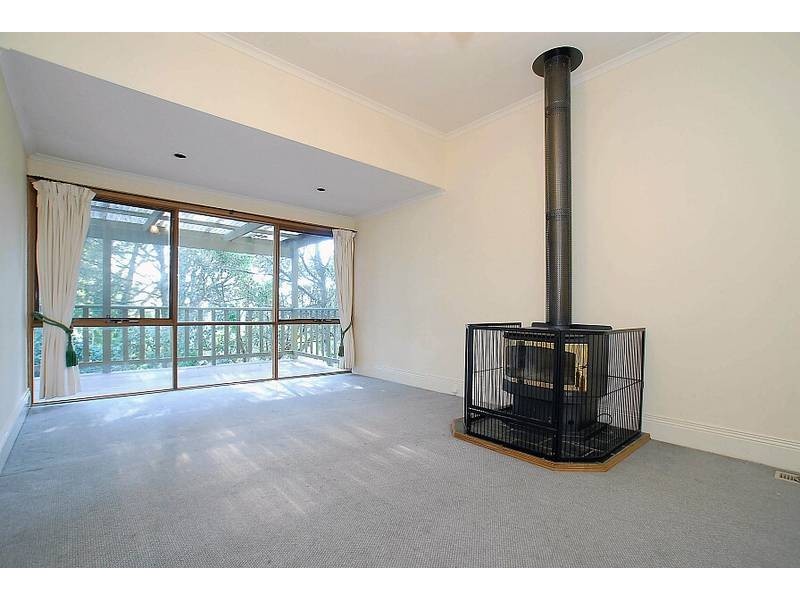 6 Nicholson Street, Olinda VIC 3788