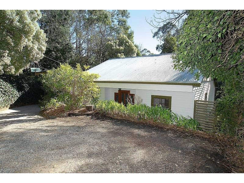 6 Nicholson Street, Olinda VIC 3788