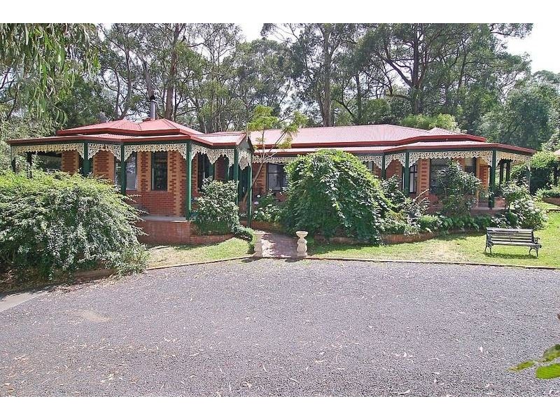 6 Tuttawatta Road, Selby VIC 3159