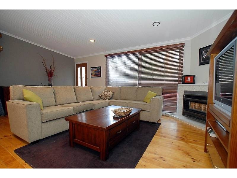 112 Alexander Avenue, Upwey VIC 3158