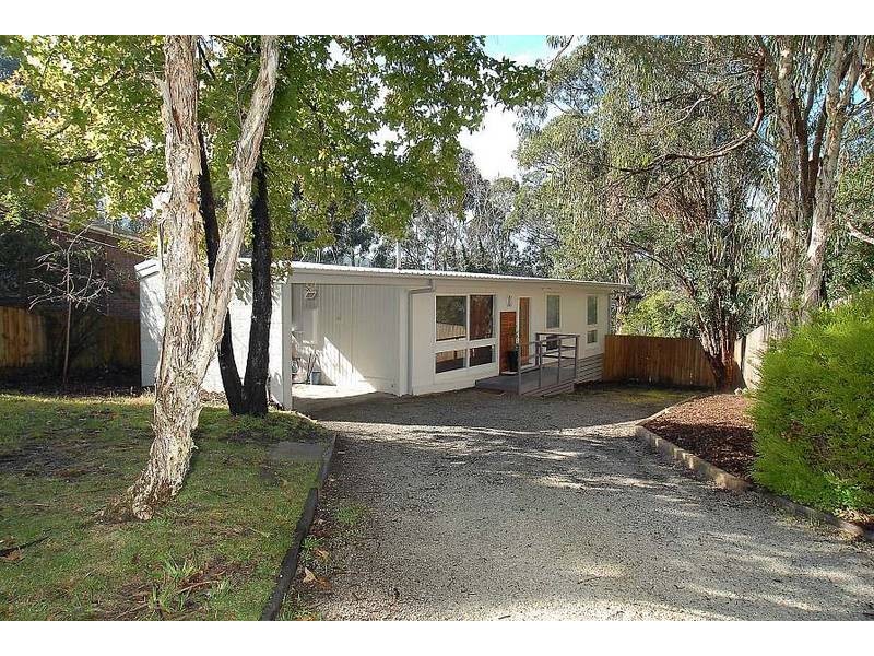 112 Alexander Avenue, Upwey VIC 3158