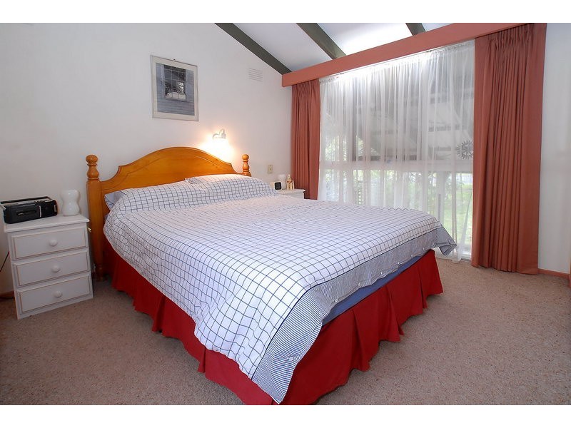 19 Ferndale Avenue, Upwey VIC 3158