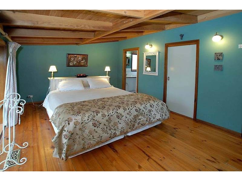 5 Beech Avenue, Selby VIC 3159