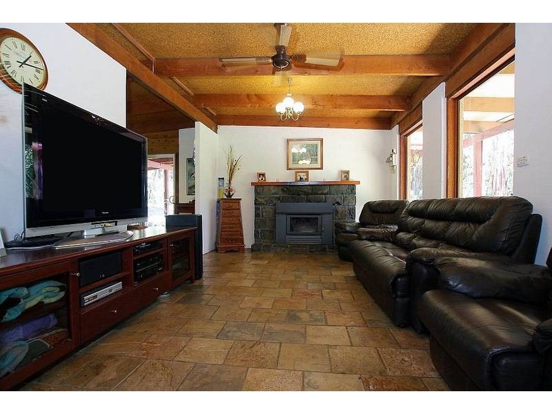 3 Johns Road, Selby VIC 3159