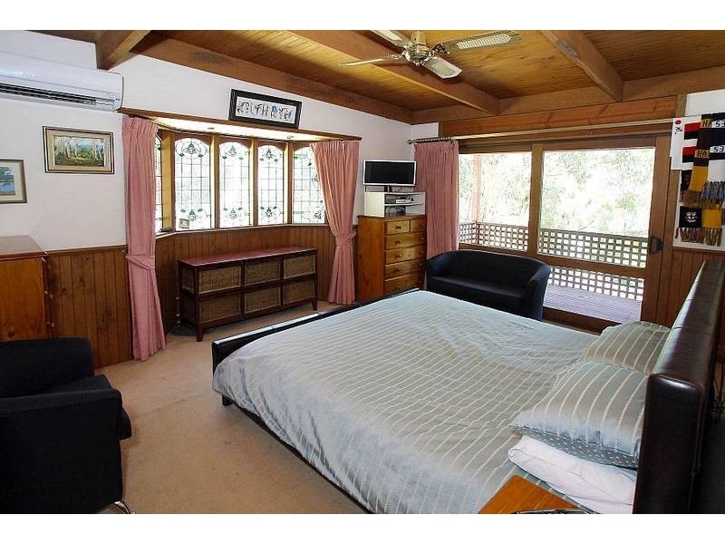 3 Johns Road, Selby VIC 3159