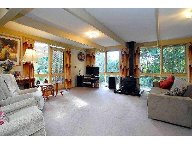 4 Church Road, Menzies Creek VIC 3159