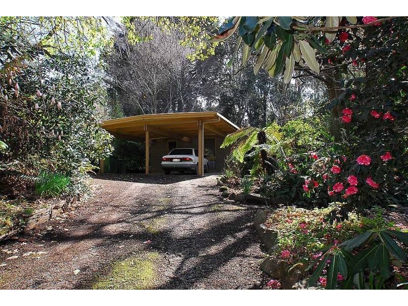 4 Church Road, Menzies Creek VIC 3159