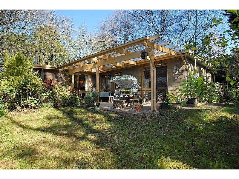 4 Church Road, Menzies Creek VIC 3159