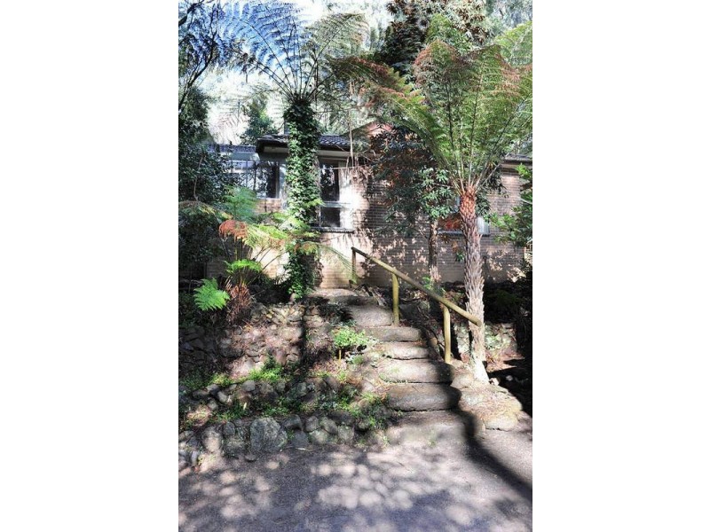 8 Colston Avenue, Sherbrooke VIC 3789