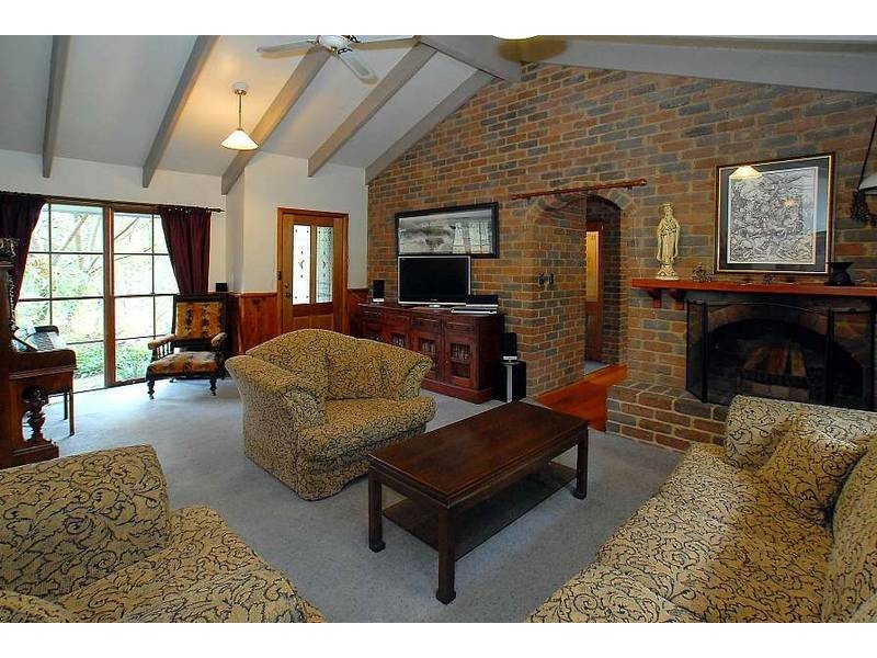 112 Emerald Monbulk Road, Emerald VIC 3782