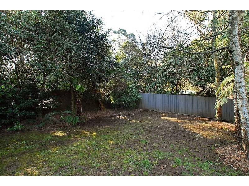 24 School Road, Ferny Creek VIC 3786